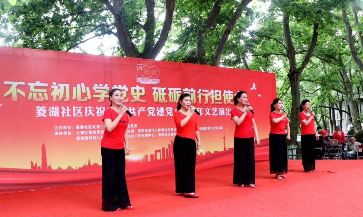 女生说我才不信怎么回复呢？游戏画面